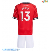 Camisa de time de futebol Manchester United Patrick Dorgu #13 Replicas 1º Equipamento Infantil 2025-26 Manga Curta (+ Calças curtas)